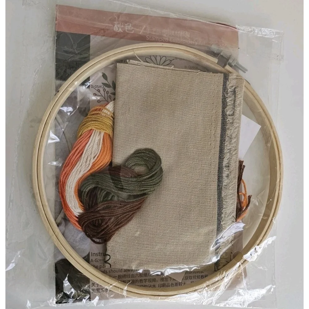 Spring Flowers Embroidery Kit w/ Hoop | DIY Hand Embroidery Craft Set New Sealed